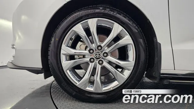 Toyota Sienna 2023 thumb 4