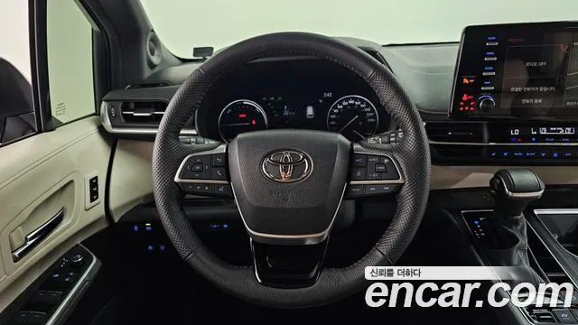 Toyota Sienna 2023 thumb 11