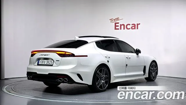 Kia Stinger 2021 thumb 2