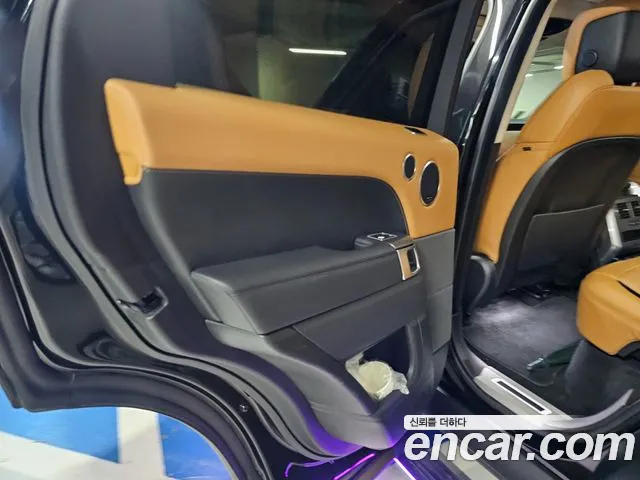 Land Rover Range Rover Sport 2019 thumb 10
