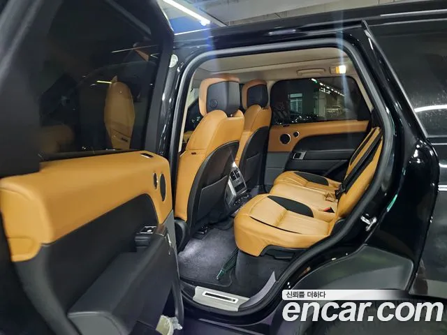 Land Rover Range Rover Sport 2019 thumb 11