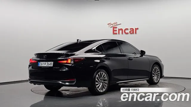 Lexus ES 2026 thumb 2