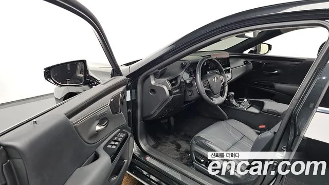 Lexus ES 2026 thumb 10