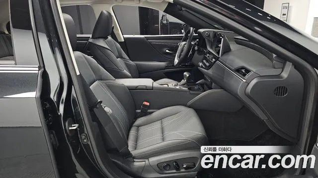 Lexus ES 2026 thumb 11