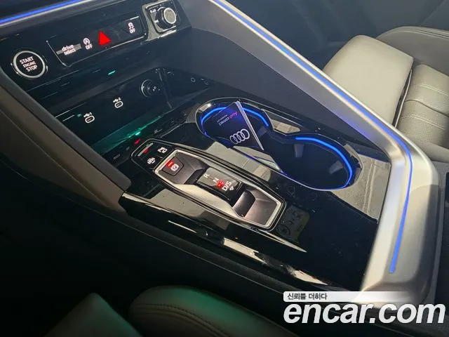 Audi Q5 2025 thumb 9