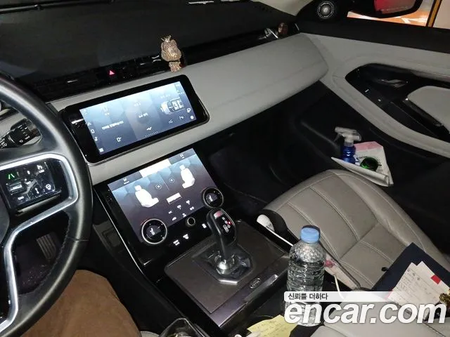 Land Rover Range Rover Evoque 2022 thumb 12