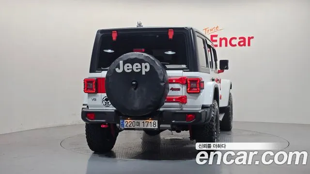 Jeep Wrangler 2024 thumb 4