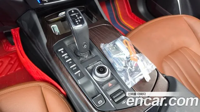 Maserati Levante 2019 thumb 9