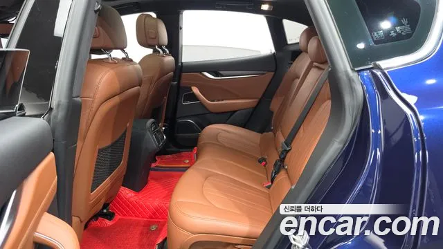Maserati Levante 2019 thumb 11