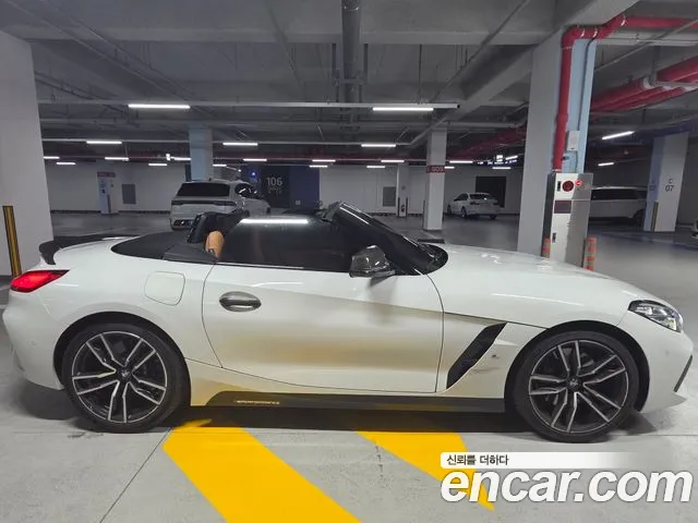 BMW Z4 2020 thumb 2