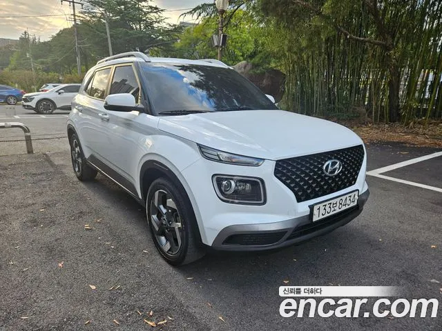 Hyundai Venue 2022 thumb 2