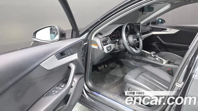 Audi A4 2021 thumb 10
