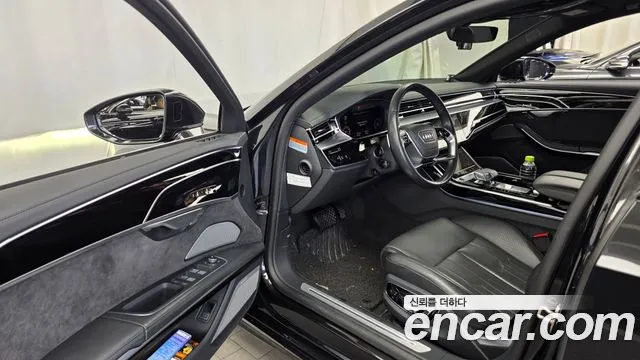 Audi A8 2021 thumb 10