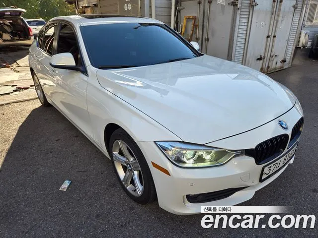 BMW 3-Series 2013 thumb 3