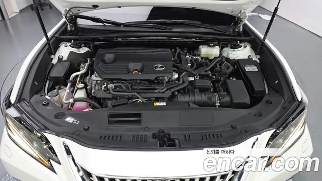 Lexus ES 2025 thumb 6