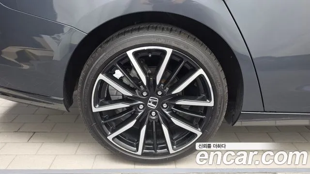 Honda Accord 2023 thumb 5