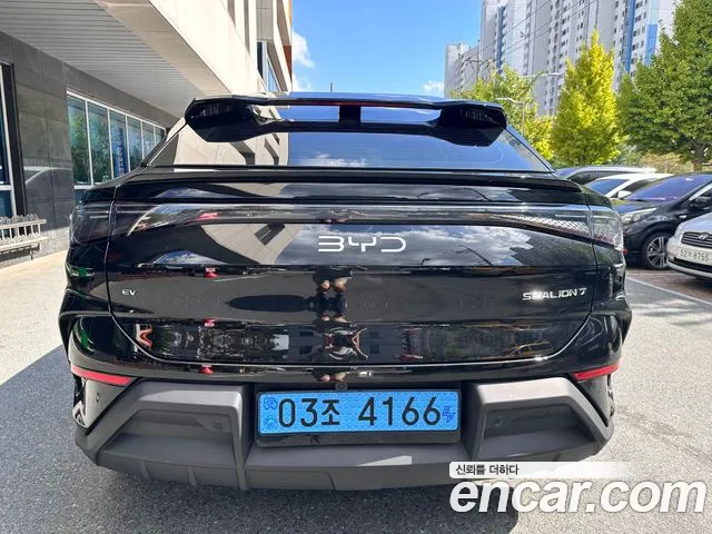 BYD Sealion 7 2025 thumb 4