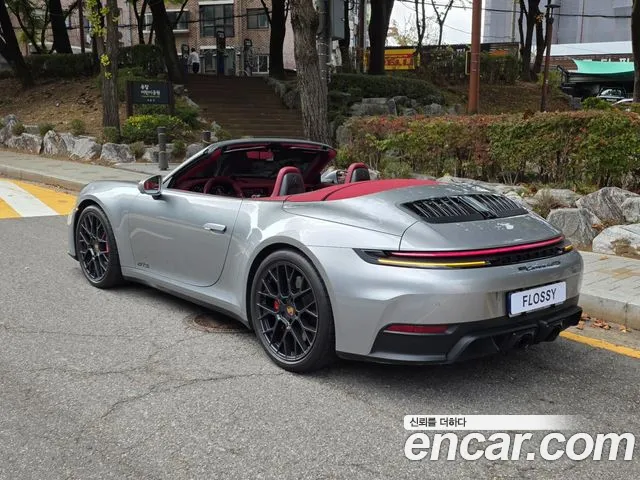 Porsche 911 2025 thumb 2