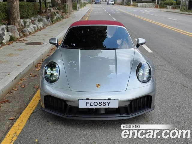 Porsche 911 2025 thumb 3