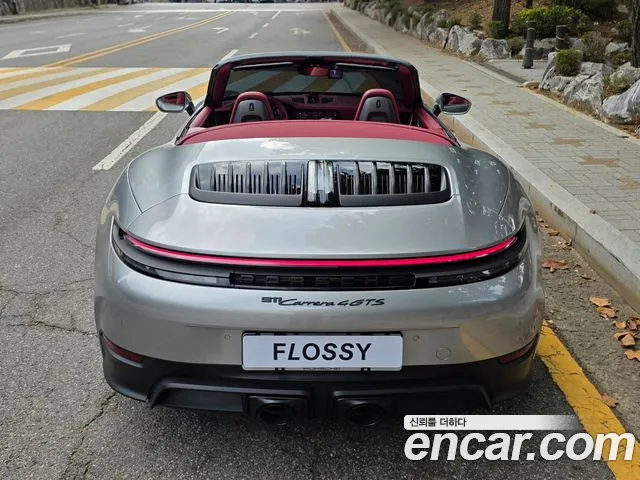 Porsche 911 2025 thumb 4