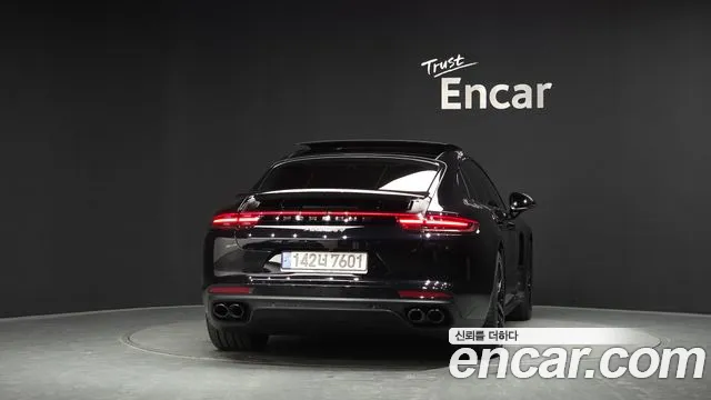 Porsche Panamera 2020 thumb 4