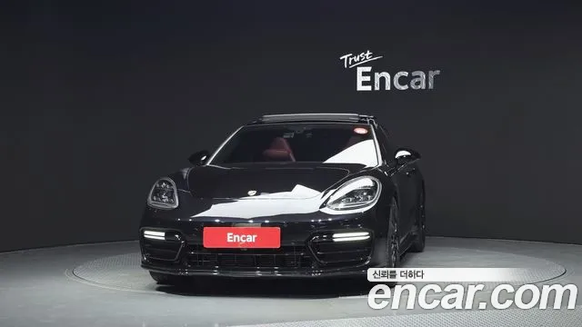 Porsche Panamera 2019 thumb 3