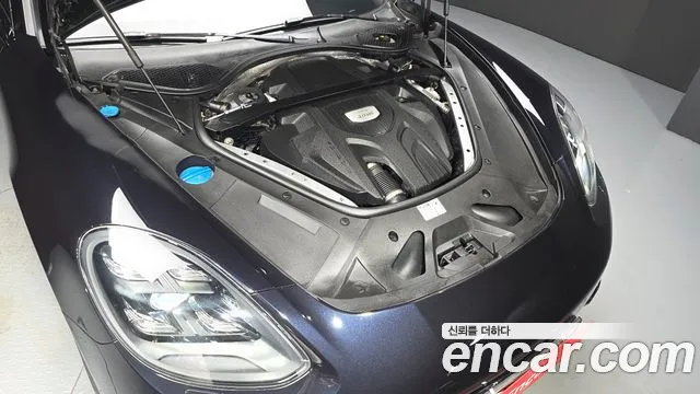 Porsche Panamera 2019 thumb 6