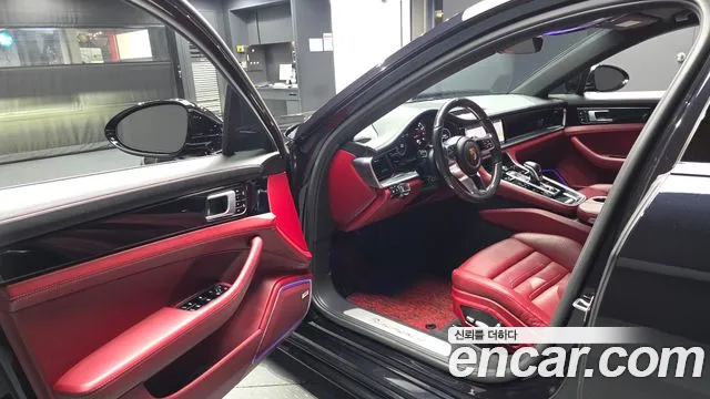Porsche Panamera 2019 thumb 10