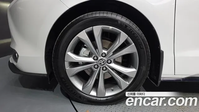 Toyota Sienna 2026 thumb 5