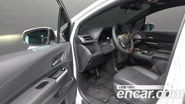 Toyota Sienna 2026 thumb 10