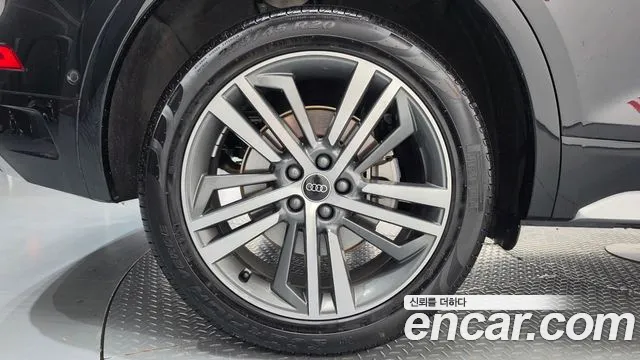 Audi Q5 2023 thumb 5