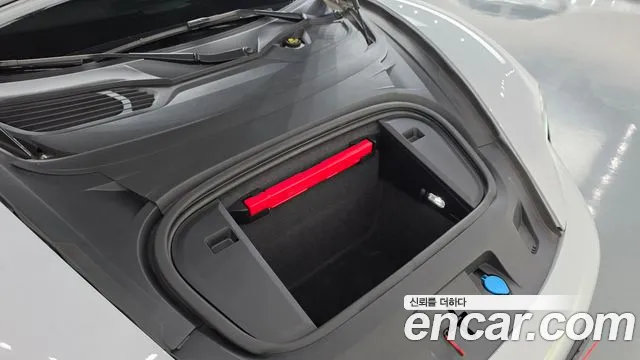 Porsche Taycan 2021 thumb 6
