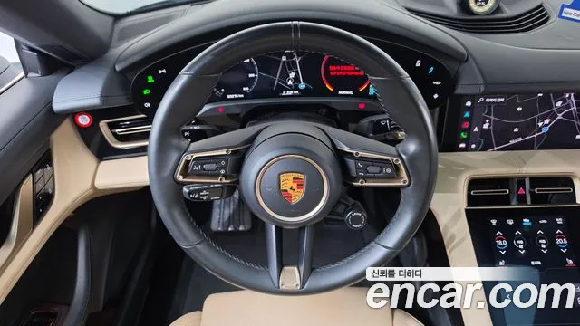 Porsche Taycan 2021 thumb 12