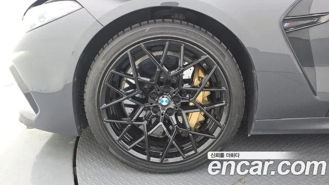 BMW M8 2020 thumb 5