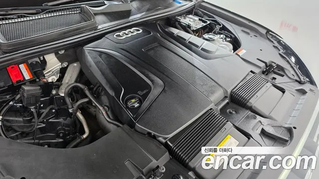 Audi Q7 2019 thumb 6
