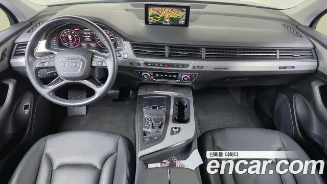 Audi Q7 2019 thumb 7