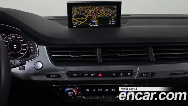 Audi Q7 2019 thumb 12