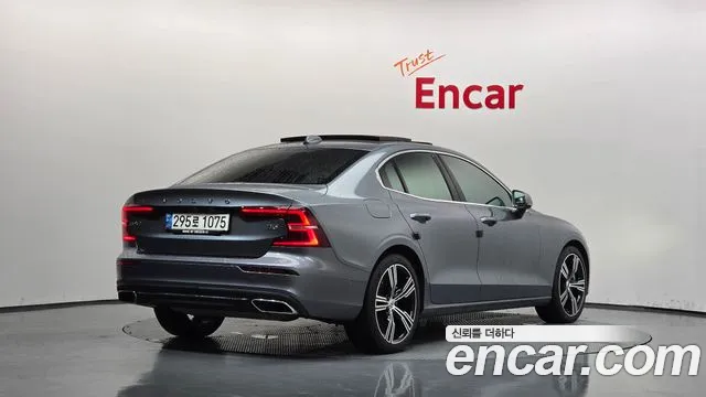 Volvo S60 2020 thumb 2