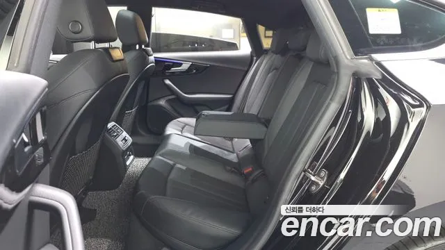Audi A5 2021 thumb 12