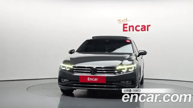 Volkswagen Passat (North America and China) 2021 thumb 3