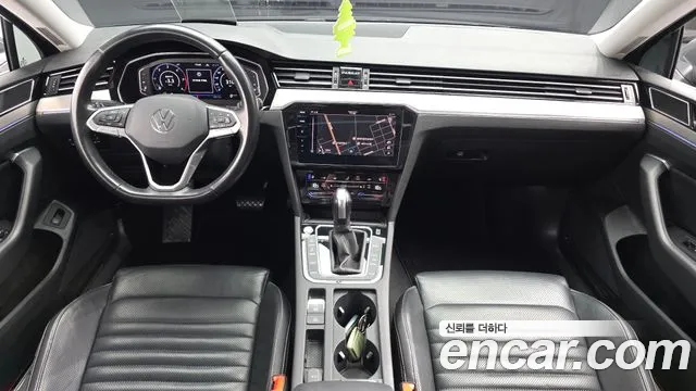 Volkswagen Passat (North America and China) 2021 thumb 7