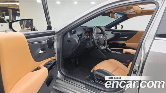 Lexus ES 2024 thumb 10