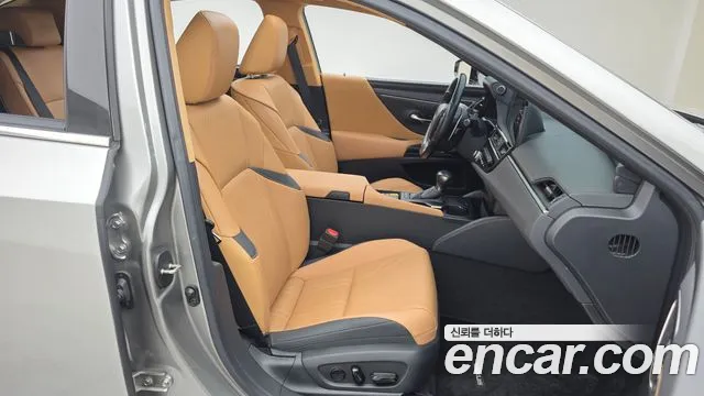 Lexus ES 2024 thumb 11