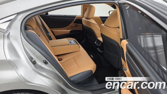 Lexus ES 2024 thumb 12
