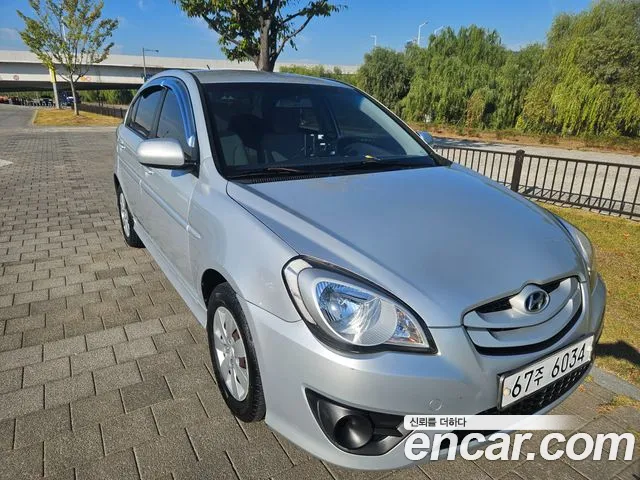 Hyundai Verna 2009 thumb 2