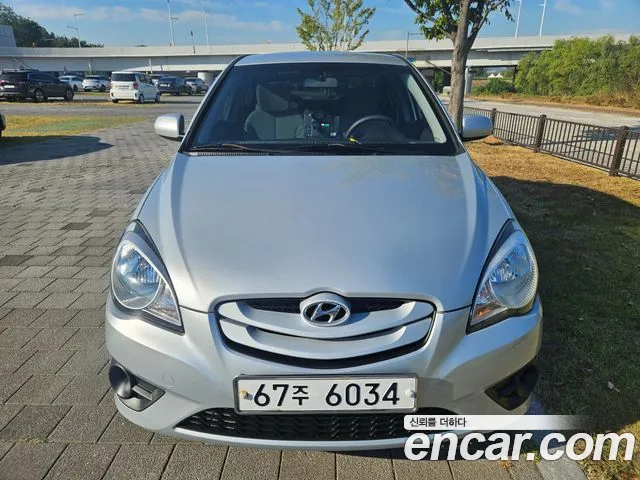 Hyundai Verna 2009 thumb 3