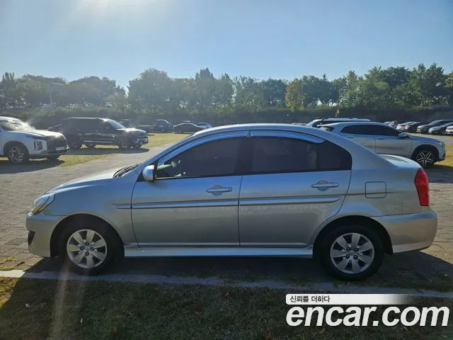 Hyundai Verna 2009 thumb 8