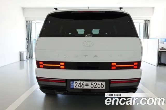 Hyundai Santa Fe 2023 thumb 2