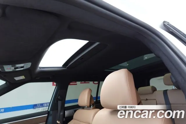 Hyundai Santa Fe 2023 thumb 8