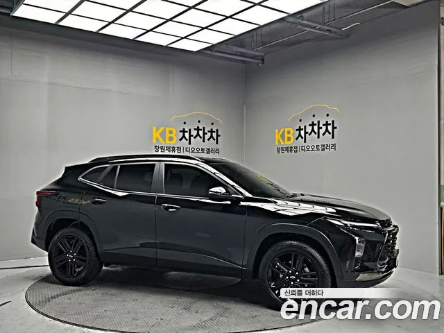 ChevroletGMDaewoo Tracker 2023 thumb 3